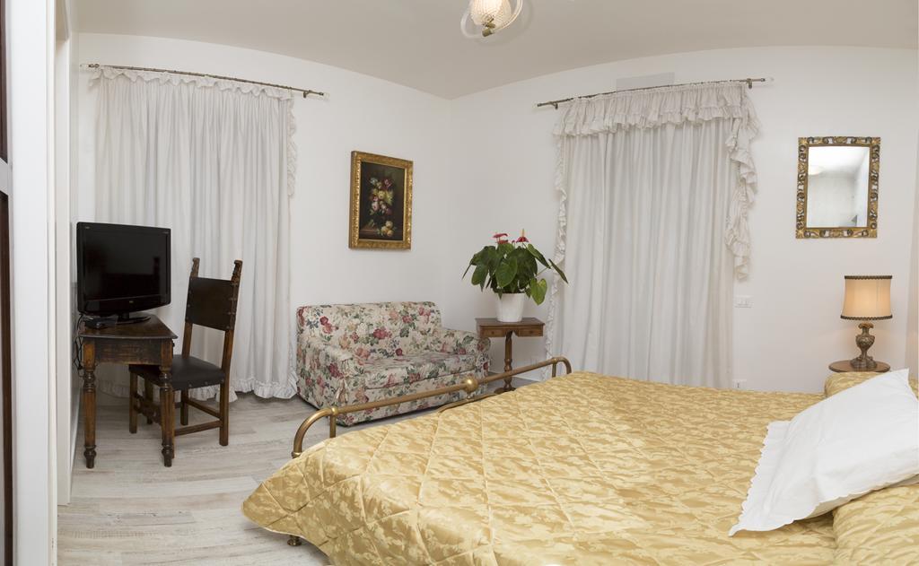 Casa Dolly Vatican Rome Room photo